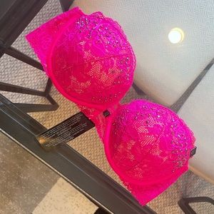 NWT Victoria’s Secret padded strapless hot pink bandeau bra